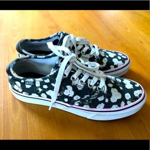 Vans Ultracush Floral Lace Up Sneakers.